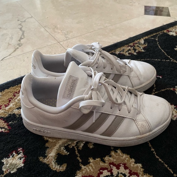 Adidas sneakers - Picture 1 of 3